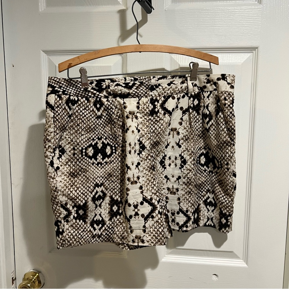 Worthington Stylish Snake Print Shorts